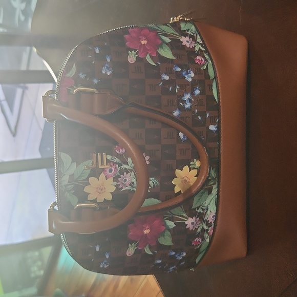 London Fog Purse - Picture 1 of 4